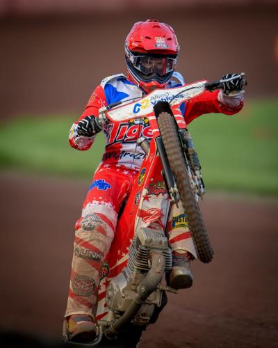 Courtesy of @George_Mutch_Photos