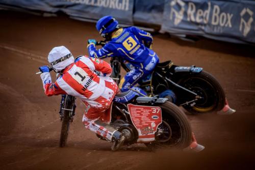 Courtesy of @George_Mutch_Photos